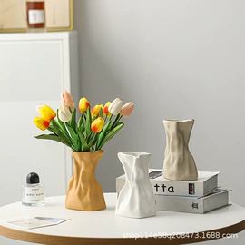 装饰花瓶;树脂工艺品;装饰器皿