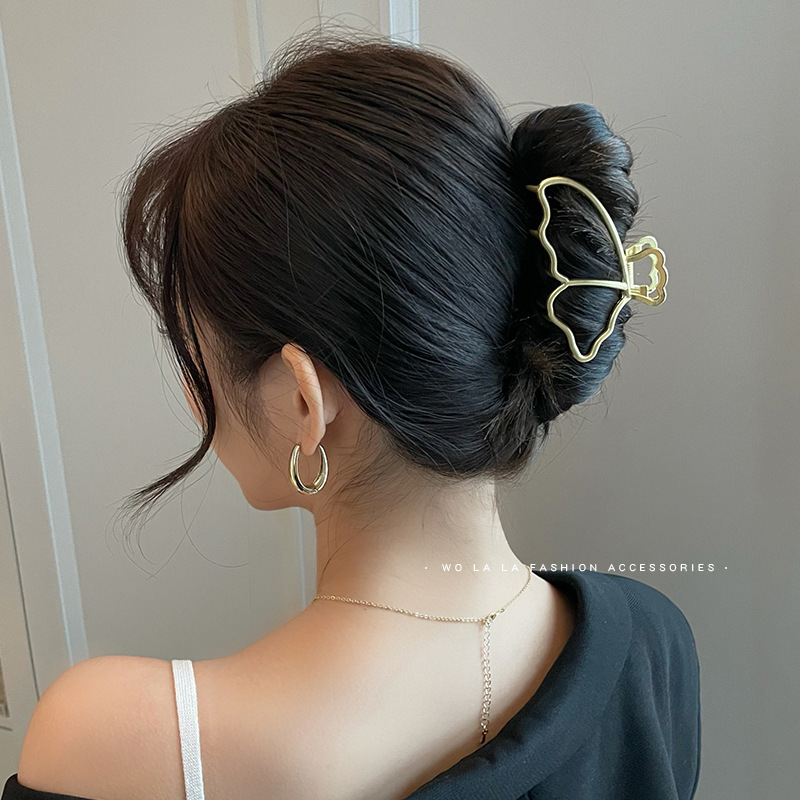 女性用メタルタッセルシャーククリップ、大型インターネットセレブヘアアクセサリー、ハイエンドヘアクリップ、後頭部ヘアピン卸売|undefined