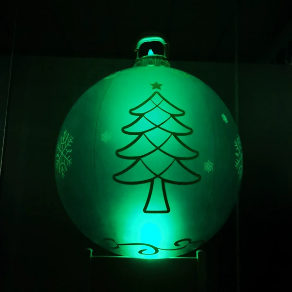 Green Christmas tree (with lights)