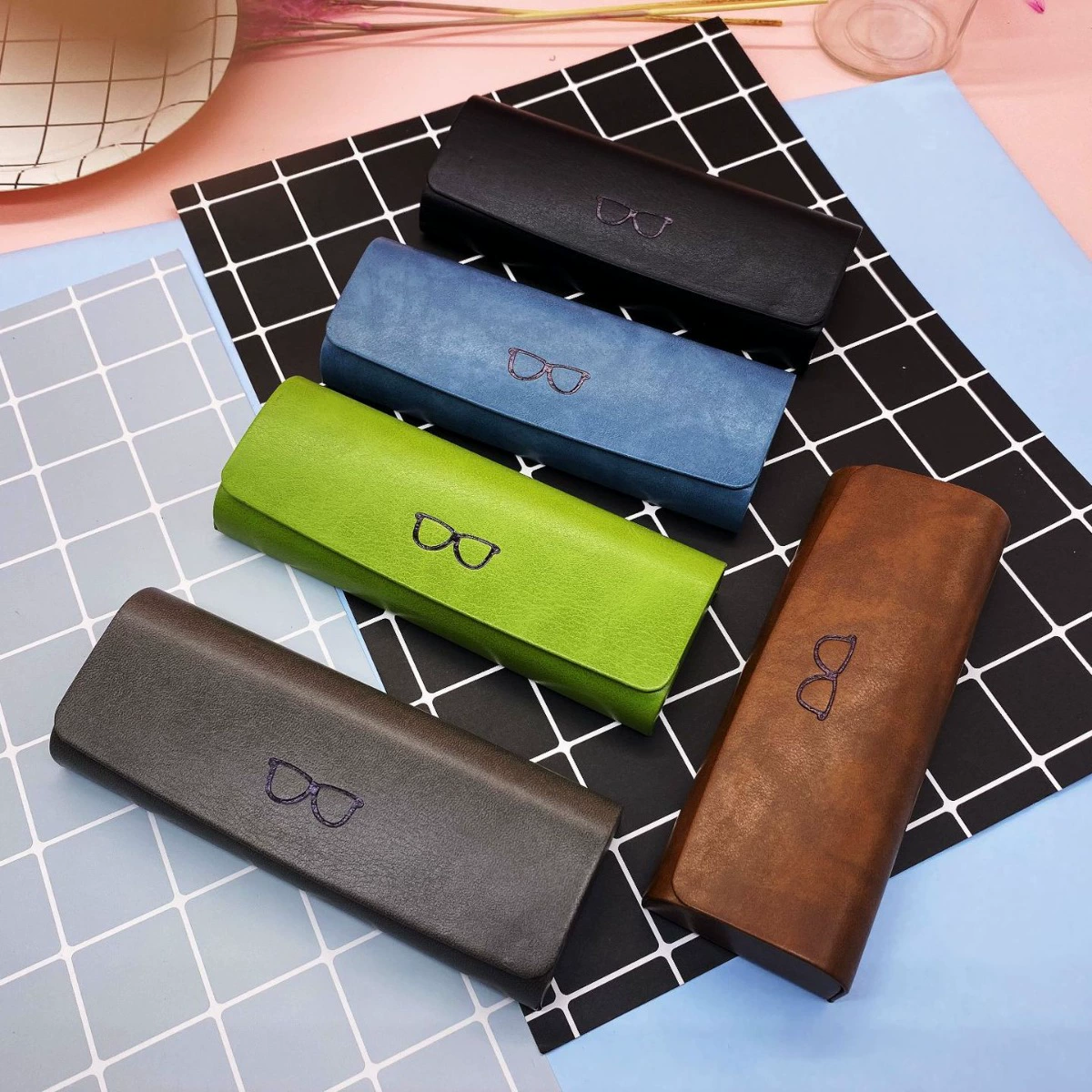 Очки, простой элегантный дизайн, легкие, компактные 15.6×6.1×3.1 см