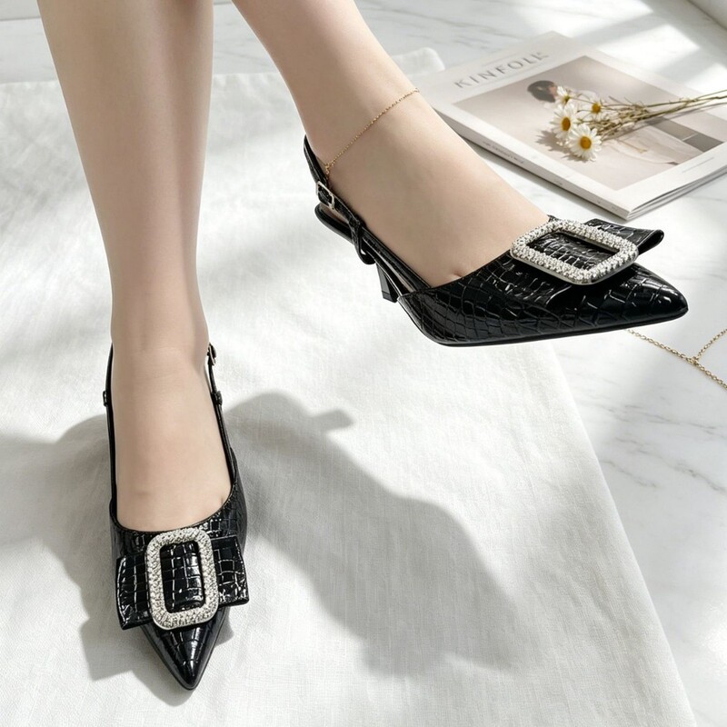 Zw-125 Cross-Border Foreign Trade Women's Shoes Wholesale Closed-Toe Sandals French-Style Square Buckle Kitten Heel New Fashion Open-Back High Heels