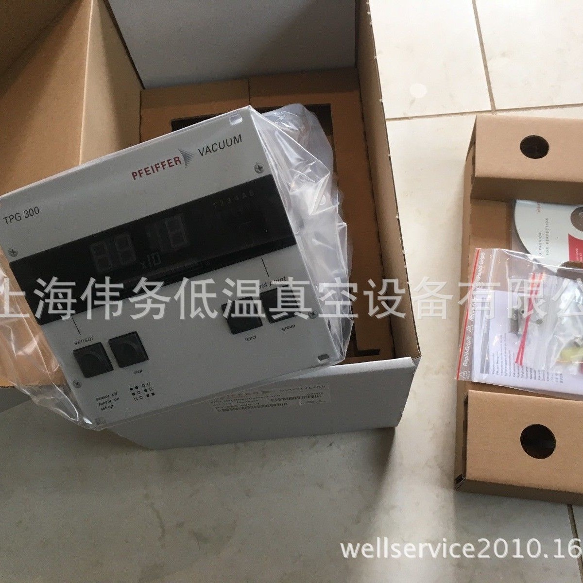 Pfeiffer TPG 300 gauge controler