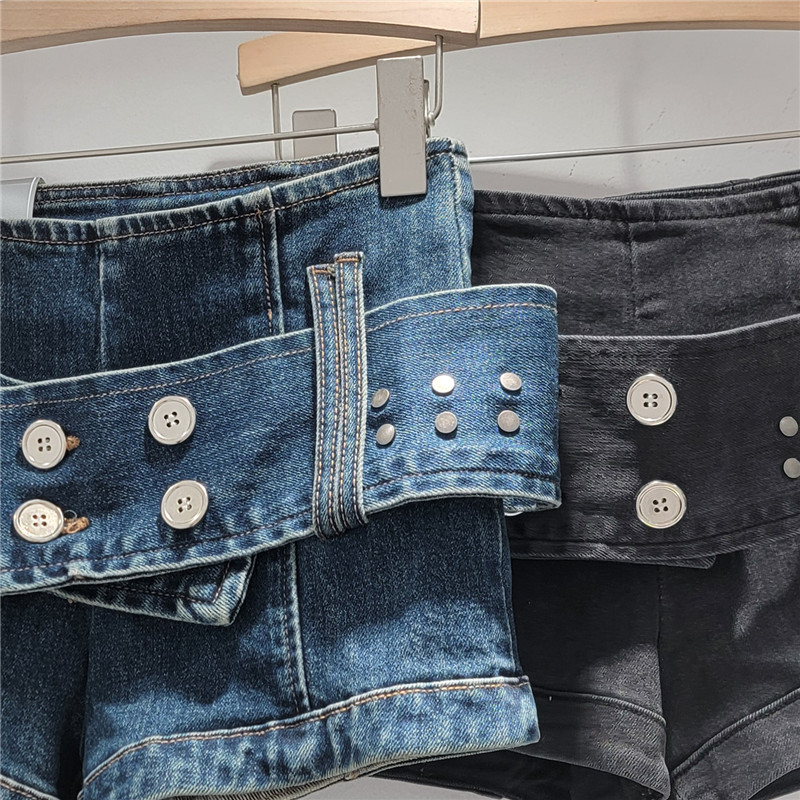 Pantalón Corto de Mezclilla de Tiro Bajo con Remaches para Mujer