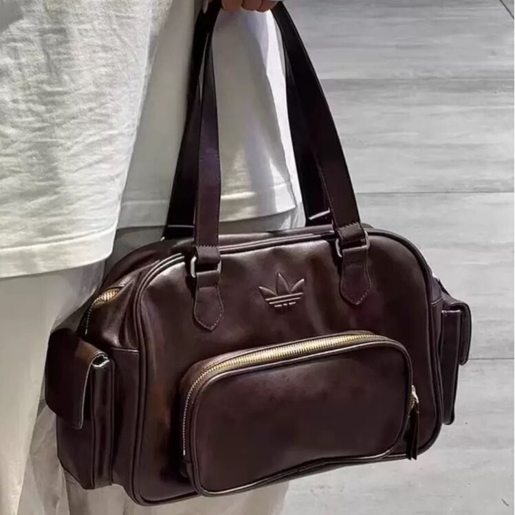 Clover Large Capacity 2026 New Model Adidas Retro Style Versatile Messenger Bag for Women Casual Shoulder Handbag Motorcycle Bag Clover Large Capacity 2026 New Model Adidas Retro Style Versatile Messenger Bag for Women Casual Shoulder Handbag Motorcycle Bag