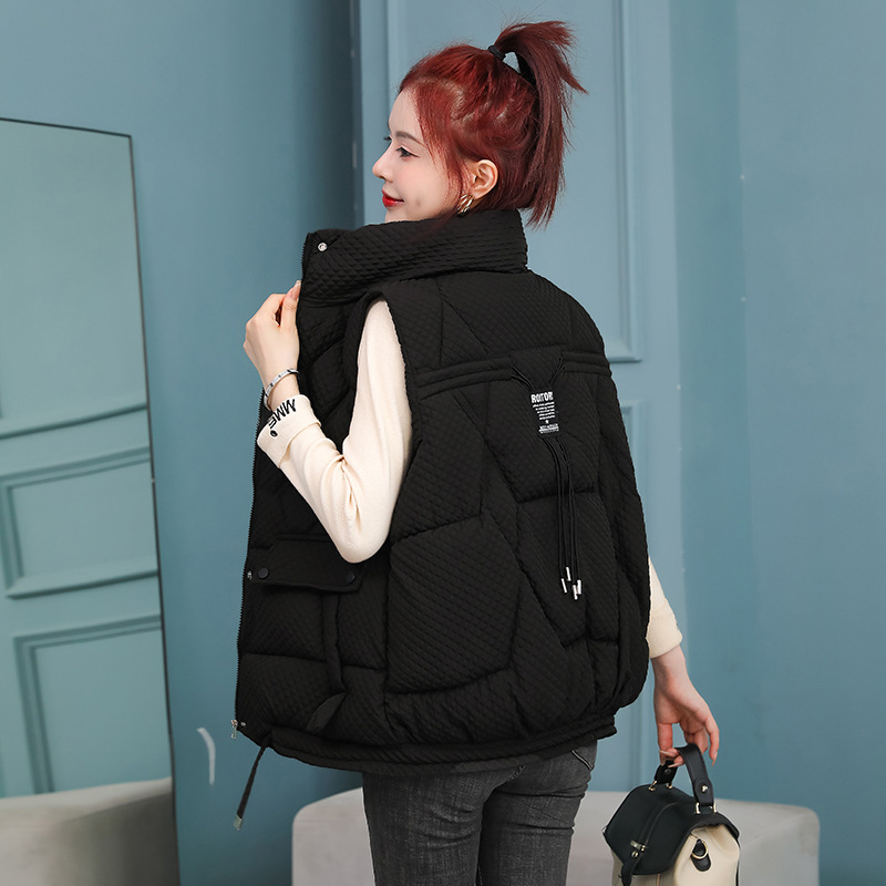 Otoño y invierno de 2023 nuevo chaleco de algodón corto de moda coreano abrazadera de caballo universal chaleco de hombro suelto chaqueta