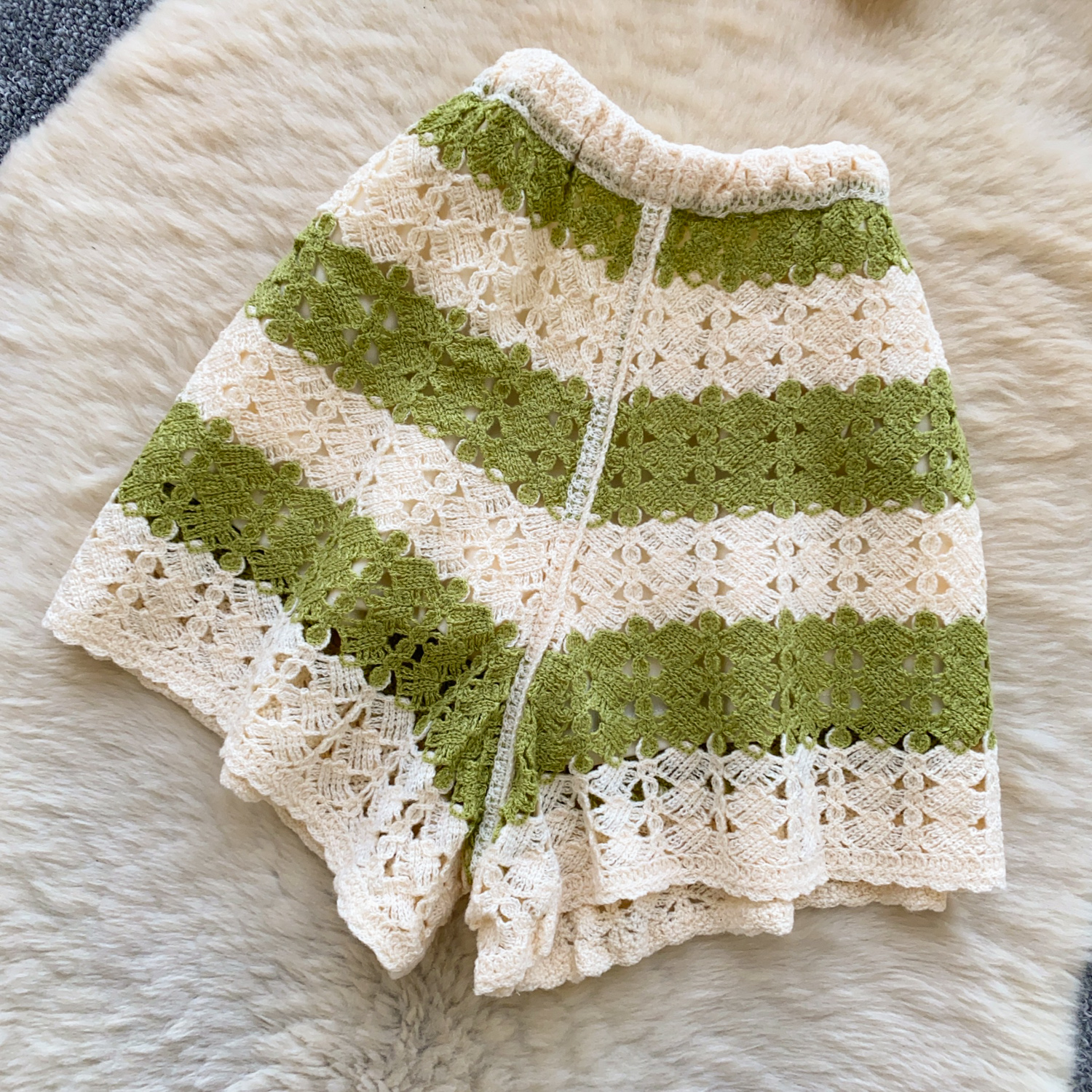 Women's Resort Style Color Blocked Knit Camisole High-Waisted Shorts Two-Piece Set Hollow Out Summer Fashion_ecoleips.com