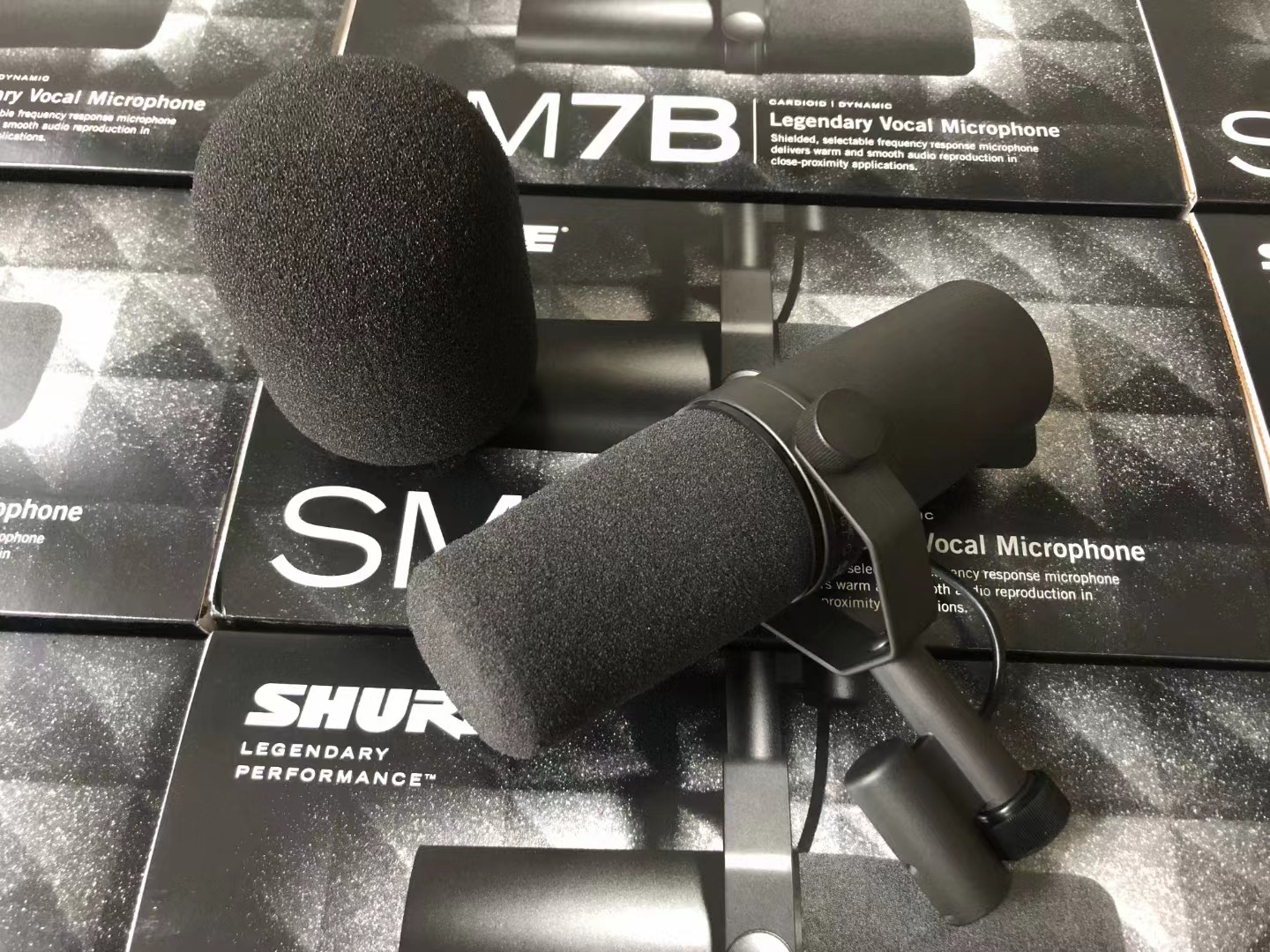 Shure Shure SM7B studio dynamic micropho...