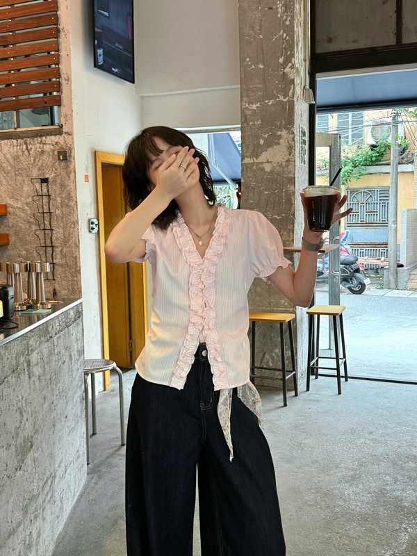 设计感条纹泡泡袖衬衫夏季新款韩系花边领收腰短袖上衣小衫|undefined