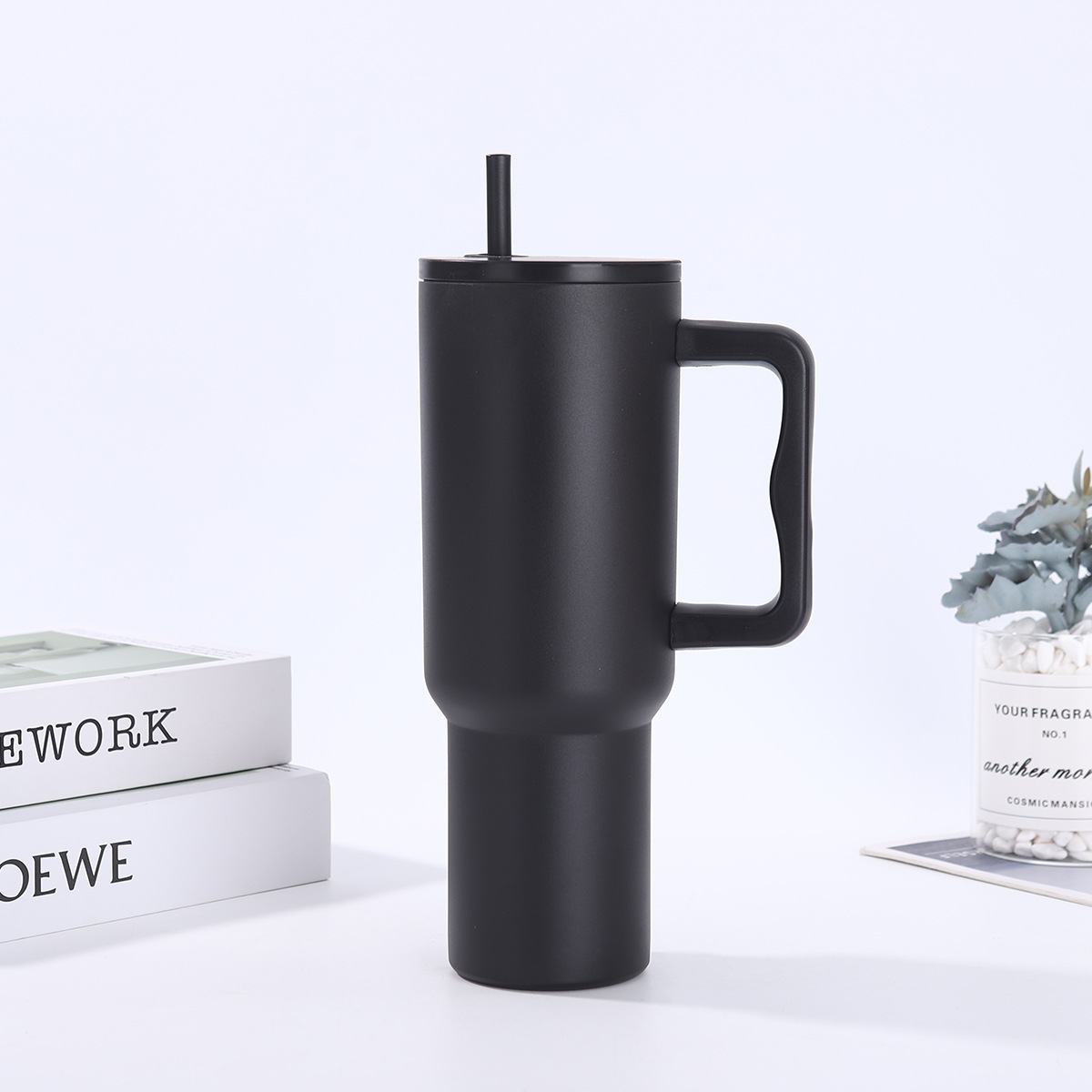 Vaso para coche de 40 oz de tercera generación de Amazon, vaso portátil para exteriores con asa, vaso de doble capa con aislamiento al vacío para frío y calor, vaso portátil para exteriores