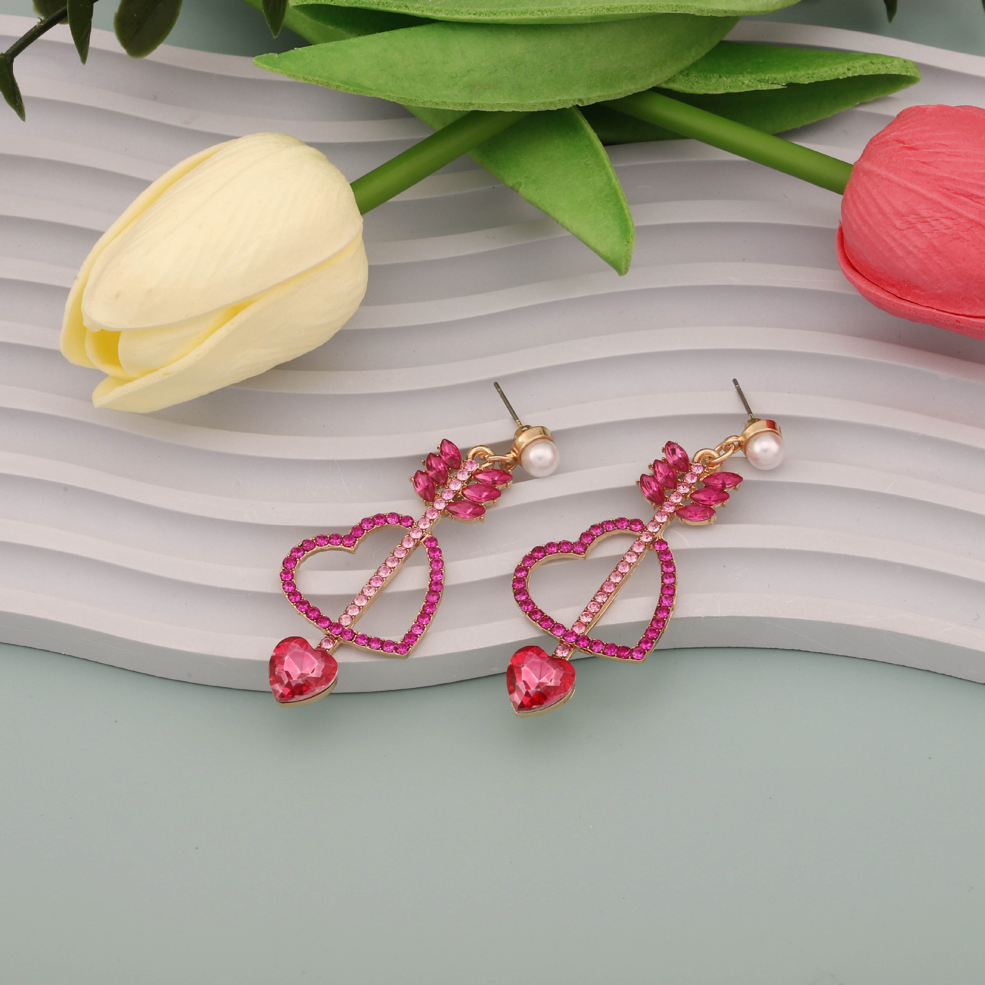 Casual, Holiday Occasion 1 Pair Lady Heart Shape Inlay Imitation Pearl Zinc Alloy Artificial Rhinestones Drop Earrings