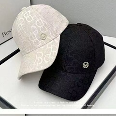 潮牌にはMマークのファッション的なアヒルの舌帽の子供のアルファベットのジャカード春の夏のレジャー日焼け止めの日除け野球帽が入っています。