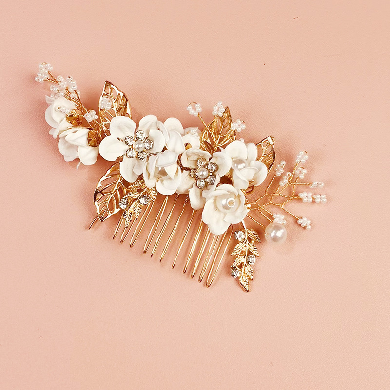 하얀 큰 머리 빗