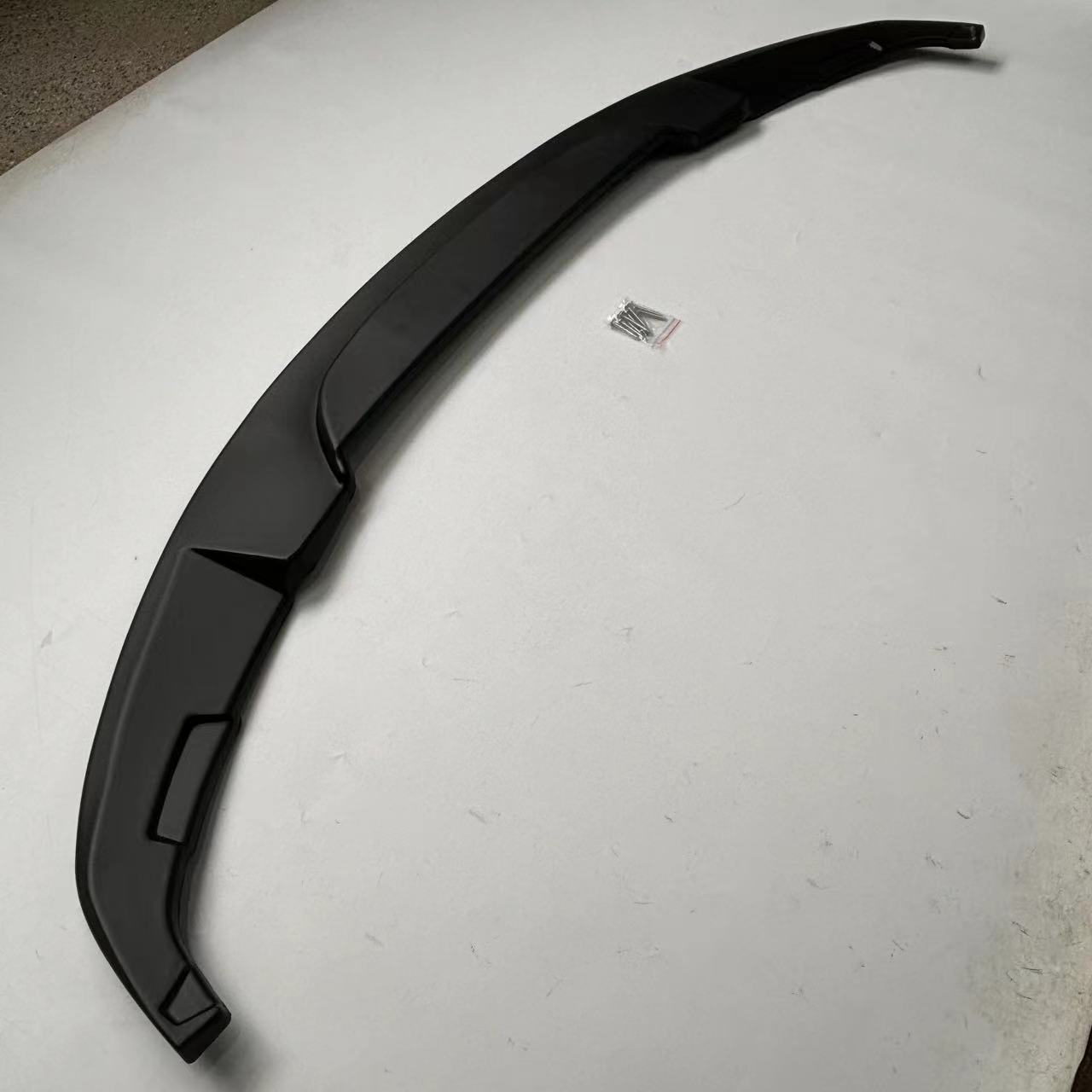 Suitable for BMW 3 Series F30/F35 front lip integrated AUTO model, ABS material, glossy black body kit, car modification