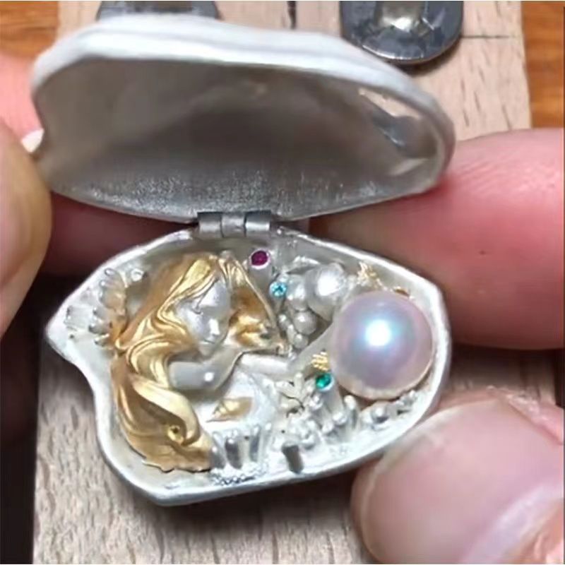 Cute fashionable pendant