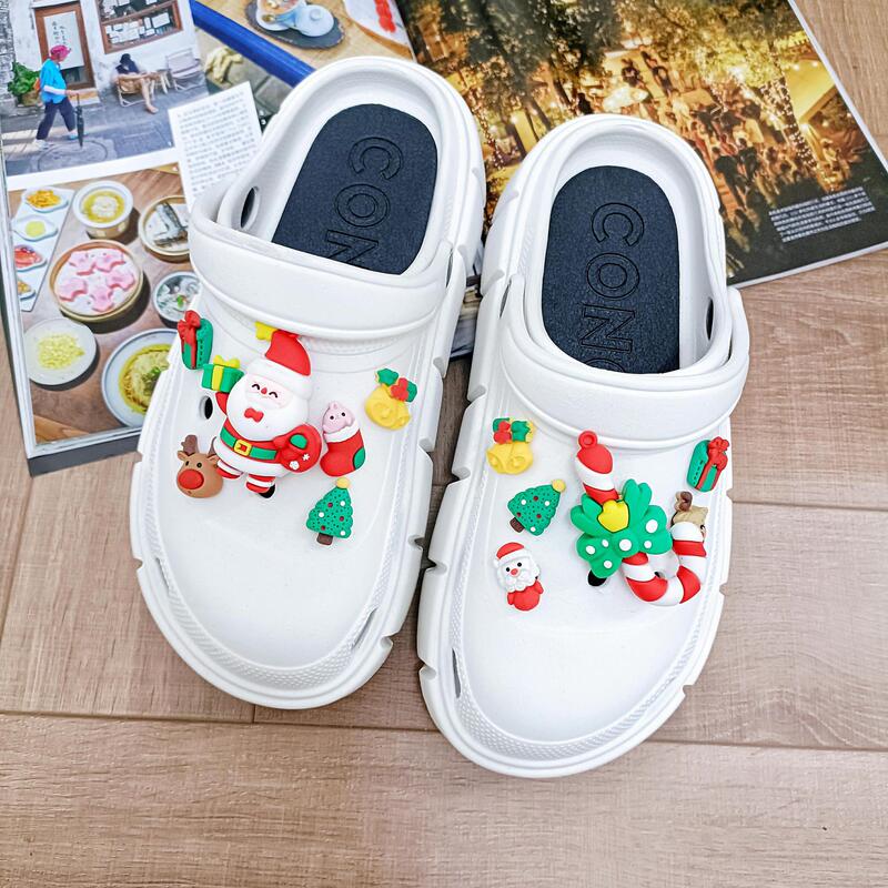 2022 new cross-border punk hole shoes Christmas suit ins thick soled 6cm summer outdoor beach garden shoes women