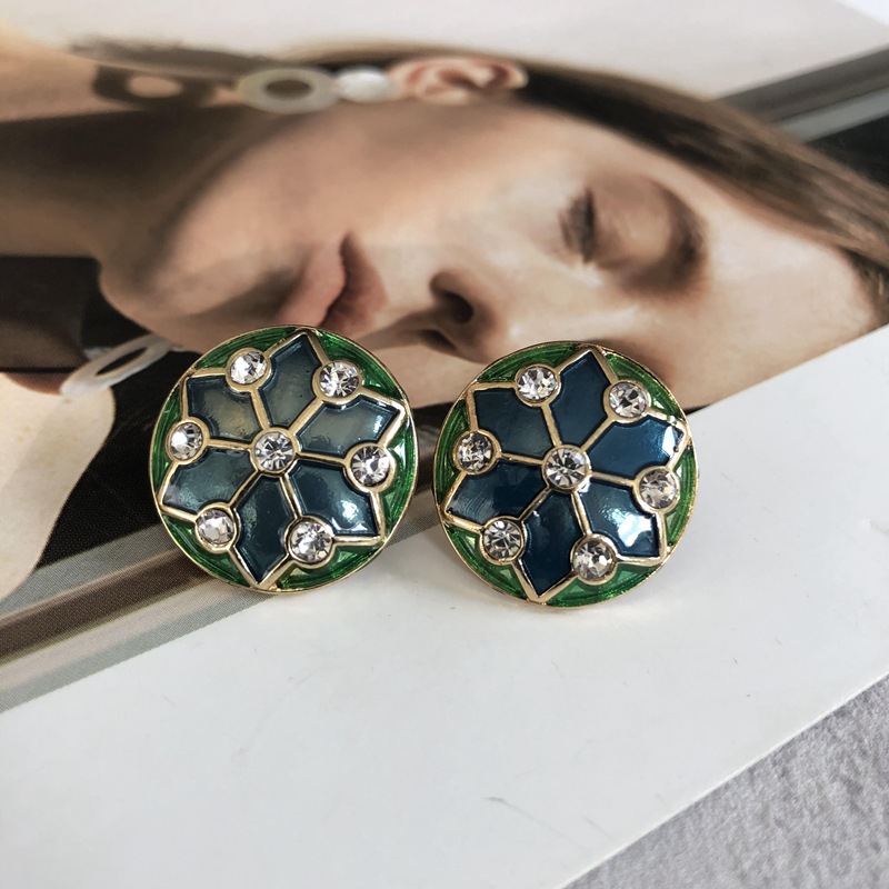 Retro Green Enamel Square Water Drop Pendant Earrings Wholesale Nihaojewelry display picture 32
