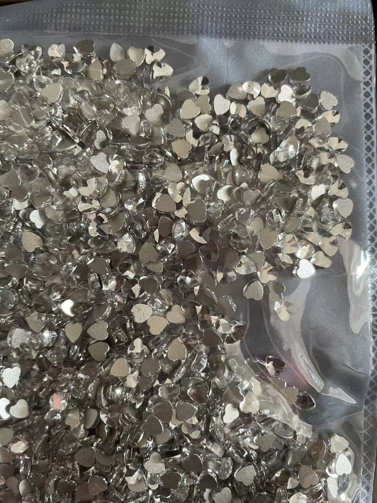 화이트 피치 하트 4mm