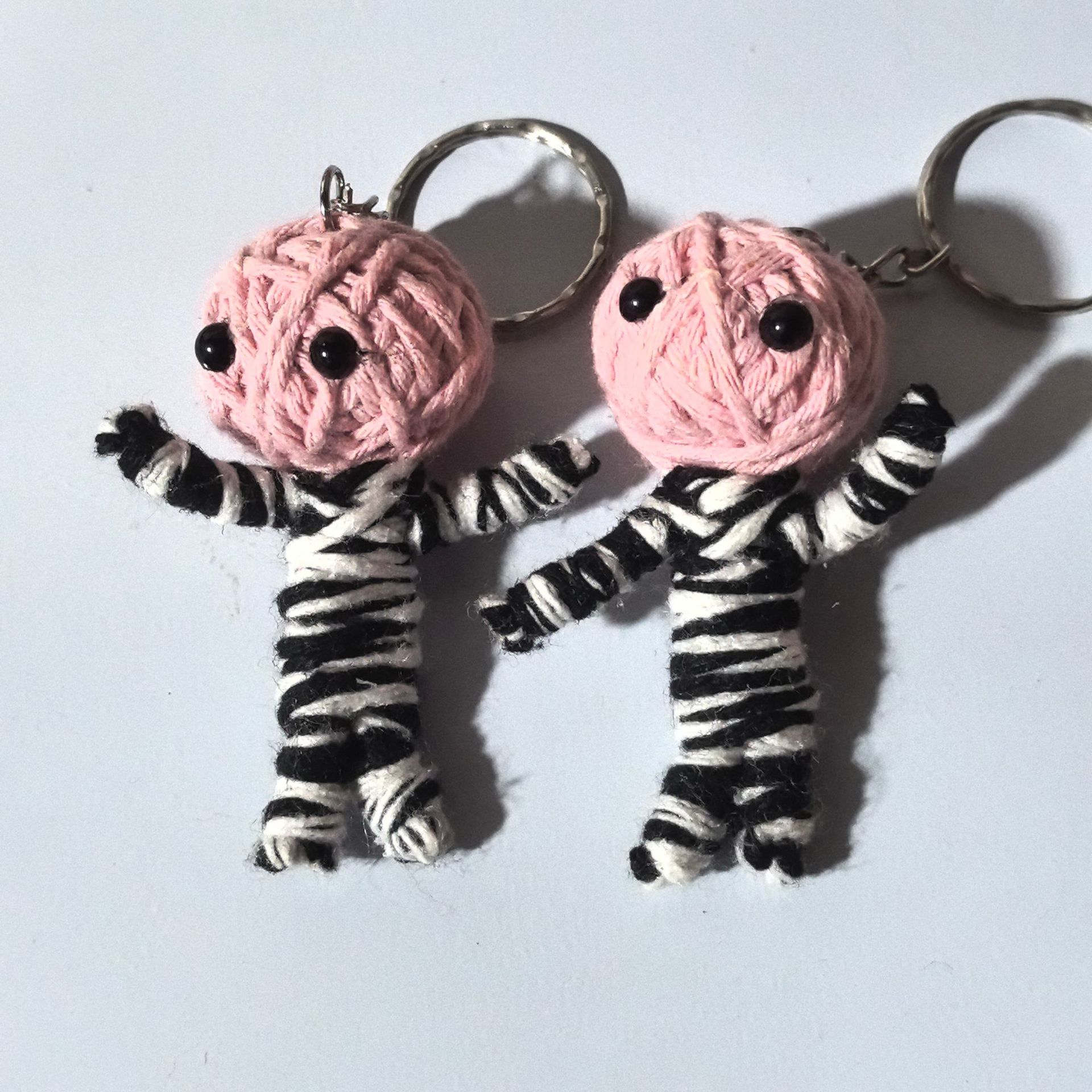 Lana hecha a mano malvada muñeca bruja muñeca decoración navideña ambiente regalo llavero Halloween