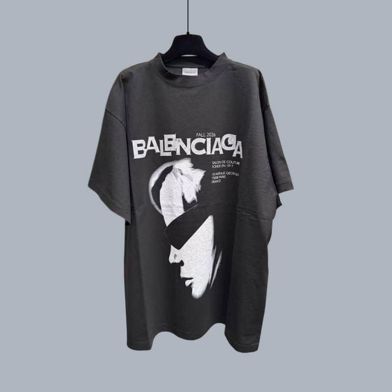 【In-Stock Instant Shipping】Authentic High-Quality Version 26Ss New Paris B Brand Digital Direct Print Unisex Loose-Fit T-Shirt 【In-Stock Instant Shipping】Authentic High-Quality Version 26Ss New Paris B Brand Digital Direct Print Unisex Loose-Fit T-Shirt