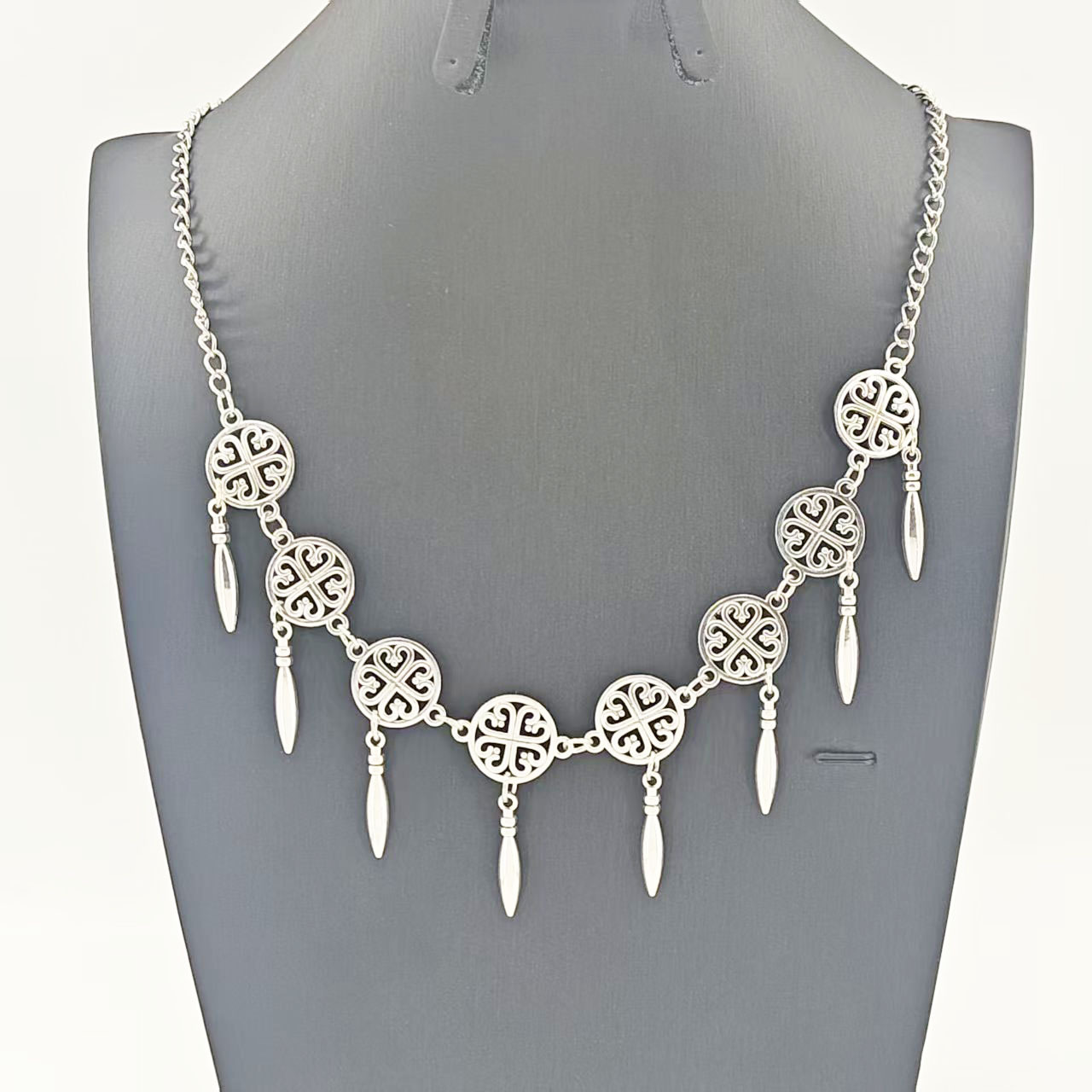 Kazakh ancient silver teardrop pendant hair accessory, ethnic style, hollow design, suitable for wearing with a headband, vintage-style hair ornament for women