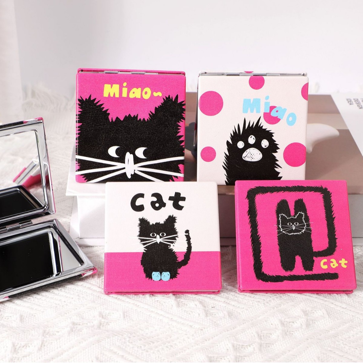 Yaliang Internet celebridad de dibujos animados lindo espejo portátil de moda pequeño espejo cosmético portátil de doble cara espejo regalo personalizado