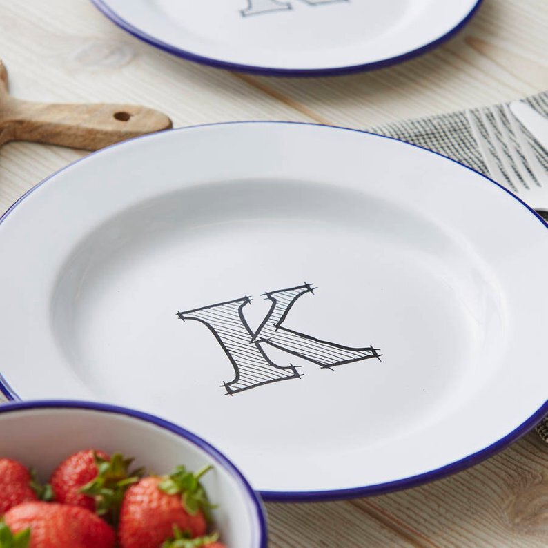 Processing and Customizing Export Multi-Purpose High-Value Pizza Flat Plates for Commercial Use to Customize Metal Enamel Round Plates Processing and Customizing Export Multi-Purpose High-Value Pizza Flat Plates for Commercial Use to Customize Metal Enamel Round Plates