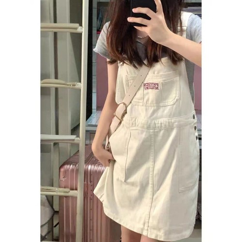 Plus-size plump girl's apricot-colored denim overalls skirt, women's spring and summer short skirt, loose-fitting slimming versatile age-reducing dress