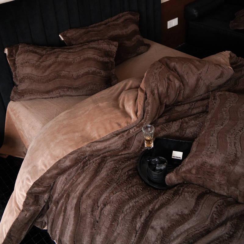 Luz de lujo conejo de peluche de cuatro piezas de invierno leche de peluche cama de cuatro piezas de engrosamiento de doble cara sábanas de peluche de invierno