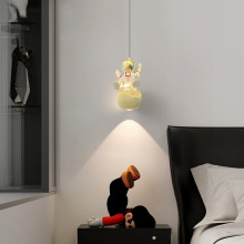 儿童房卧室床头吊灯卡通宇航员小熊高级感房间吊线灯入户玄关背景