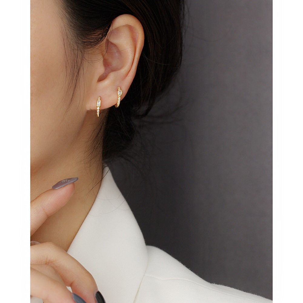 4g Weight Zircon Inlay Material 925 Sterling Silver Zircon Circle Earrings