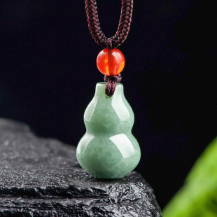 Natural Jadeite A goods gourd pendant bean green jade jade pendant bean seed pendant men's and women's four will jade wholesale
