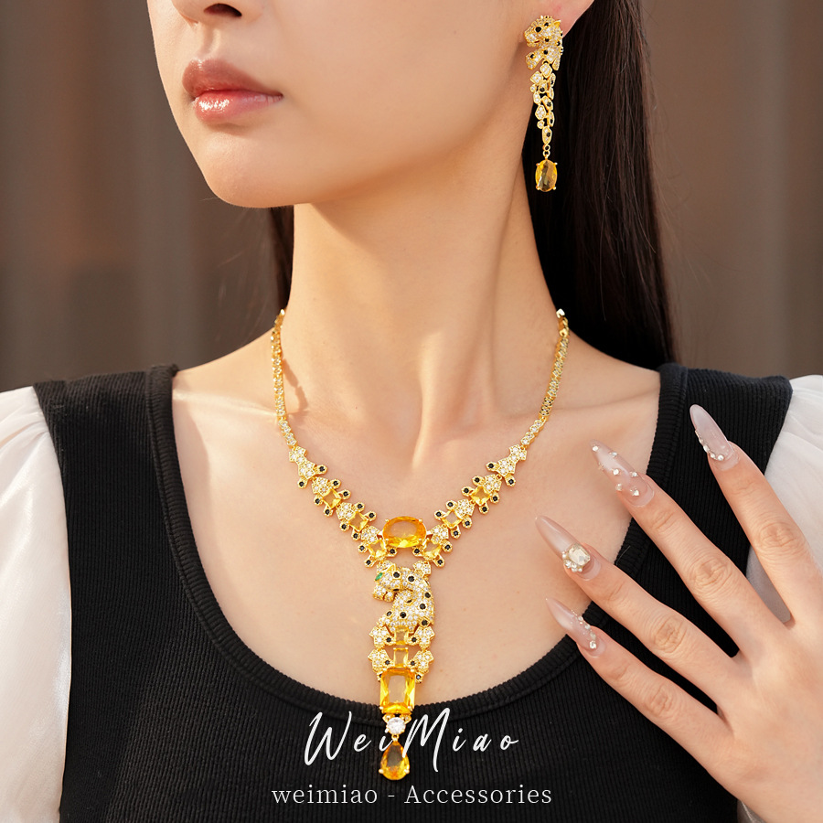 18k oro real eléctrico de piedra leopardo cuadrado collar de hebilla ligero nicho de lujo cadena de clavícula corte conjunto de joyas