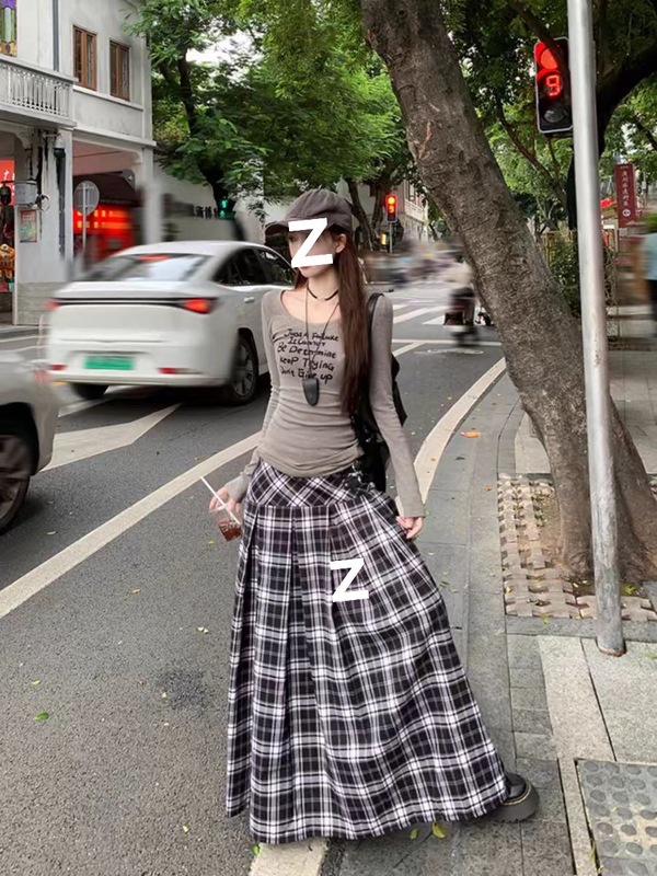 アルファベットプリントU襟修身長袖tシャツ格子デザイン感半身ロングスカート女早秋新作ファッションスーツ潮|undefined