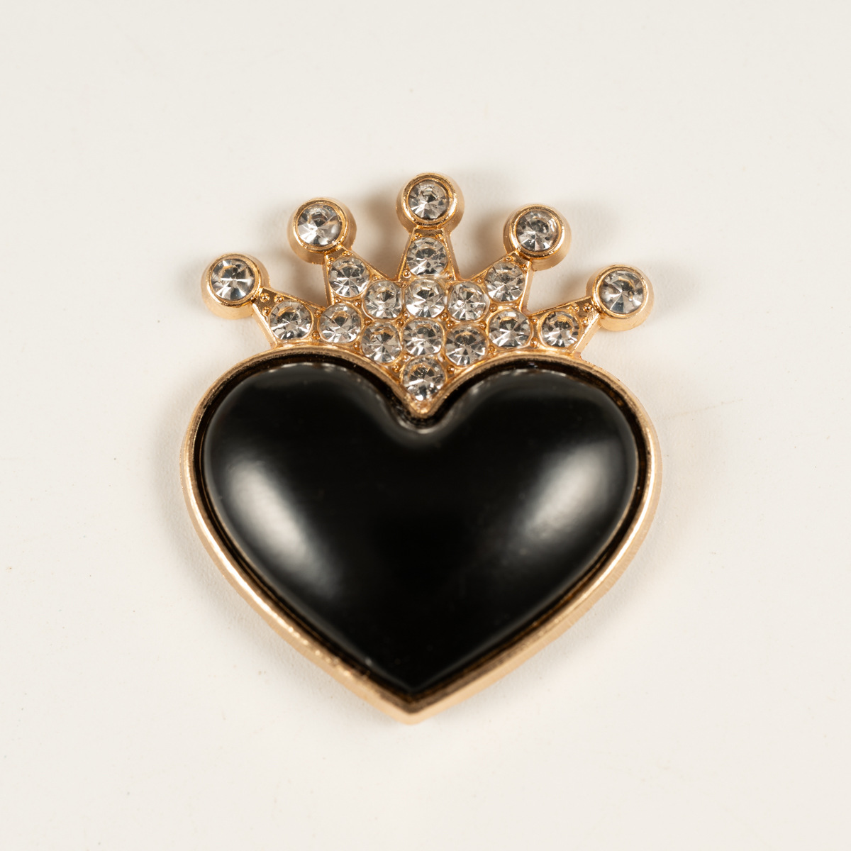 Broche haut de gamme en alliage de zinc, neuve et transfrontalière, en forme de cœur, pour vêtements, chapeaux, chaussettes et accessoires (vente en gros)._voghion.com