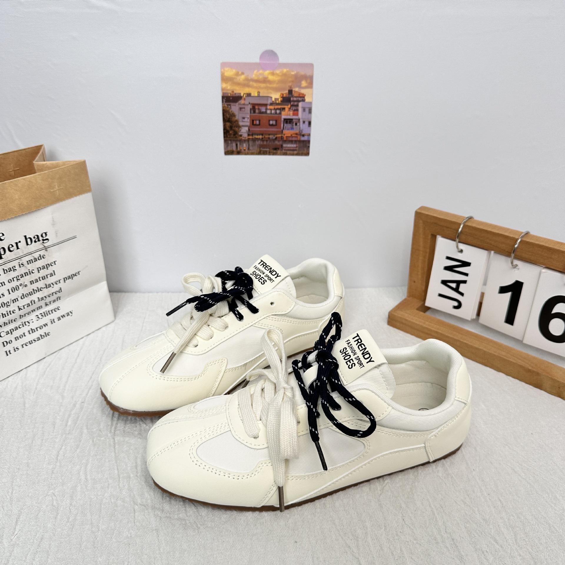 A9901 plantillas de látex/zapatos de deporte ligeros zapatos de mujer 2025 nuevos zapatos blancos planos zapatos de entrenamiento alemán retro zapatos Forrest Gump image 3