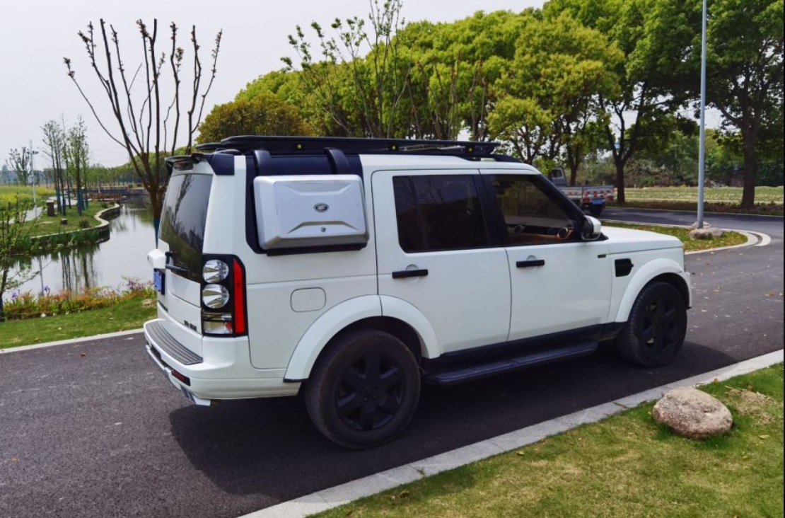 Discovery 3 Roof Platform Is Specially Designed for Discovery 4 Roof Expansion, Equipped with a Modified Vehicle Platform Travel Rack and Luggage Rack