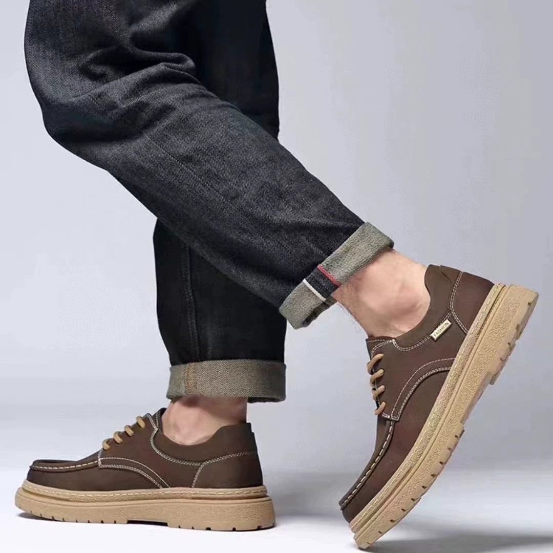 Повседневная кожаная обувь мужская осень 2024 новая английская кожаная обувь мужская кожаная противоскользящая и воздухопроницаемая маленькая кожаная обувь на толстой подошве