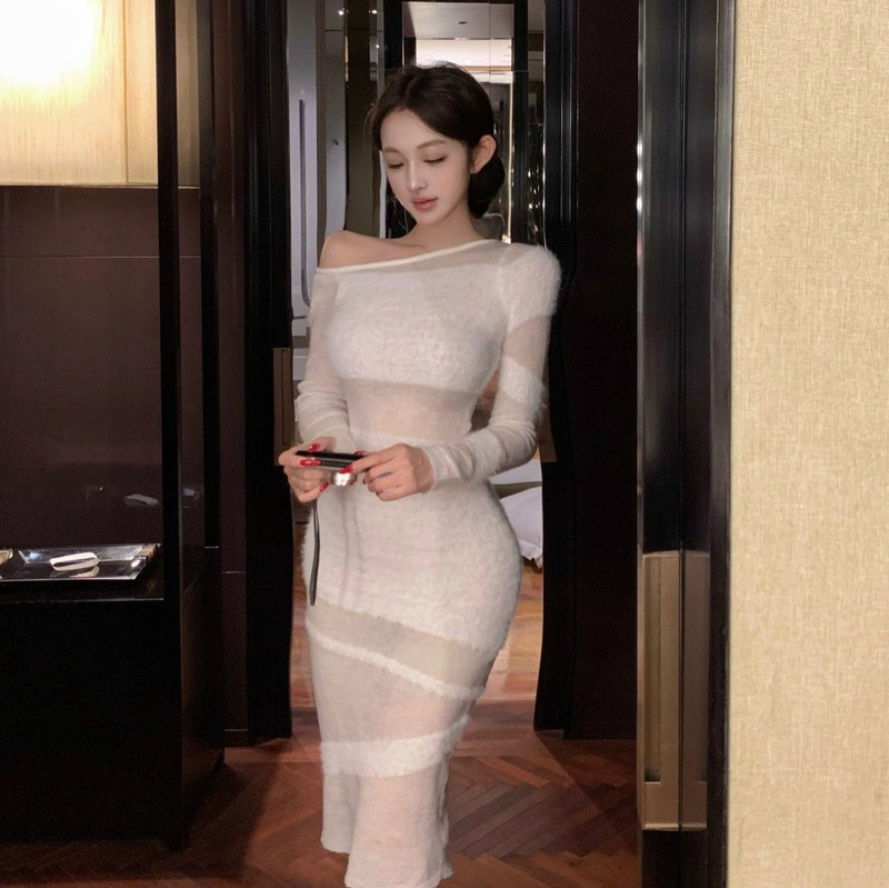 New Irregular White Asymmetrical Shoulder Long Sleeve Knitted Dress for Women, Slim Fit Pure Desire Mid-Length Bodycon Dress for Autumn and Winter