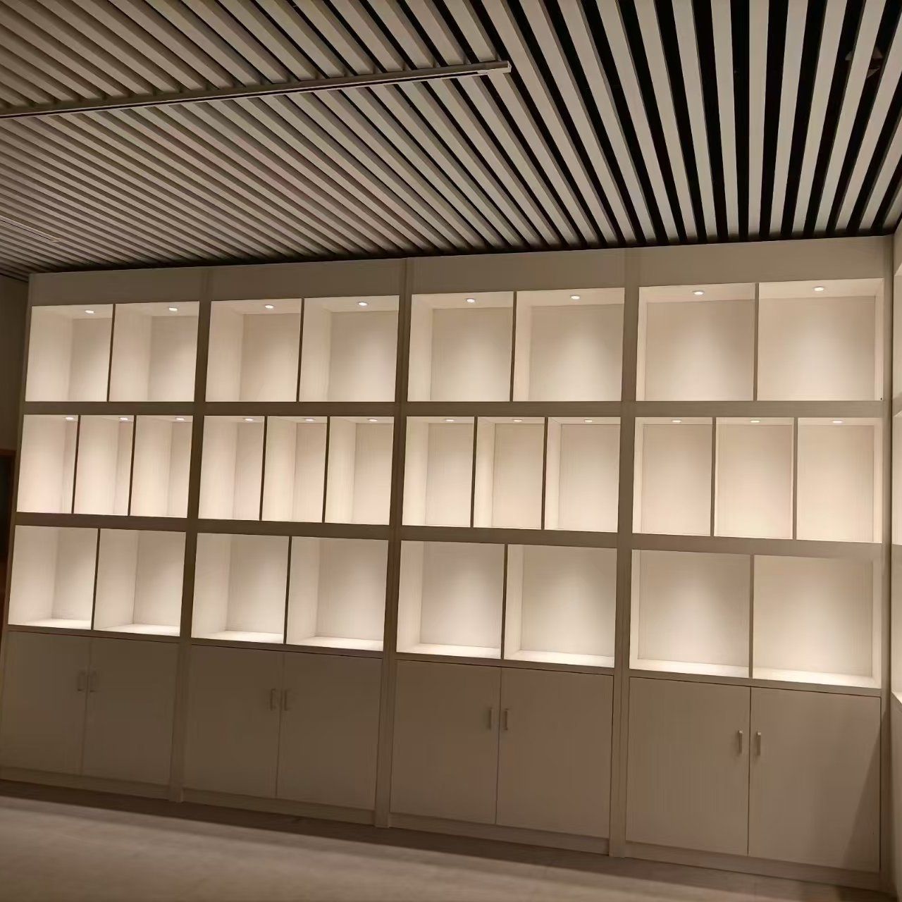 烟酒展柜陈列柜书柜礼品柜茶叶柜干果展示柜实木直播间货品展示柜