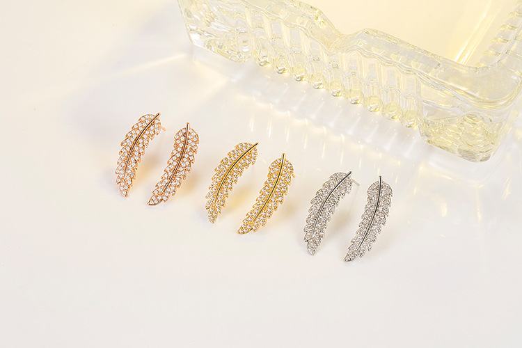 Fashion Leaf Copper Ear Studs Inlay Zircon Copper Earrings 1 Pair