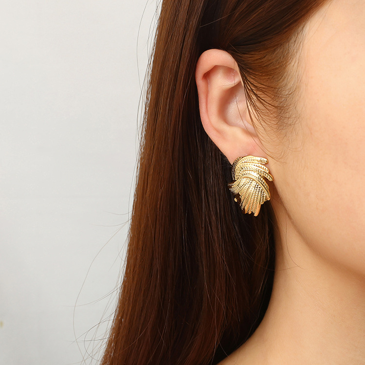 Fashionable retro trend earrings stainless steel