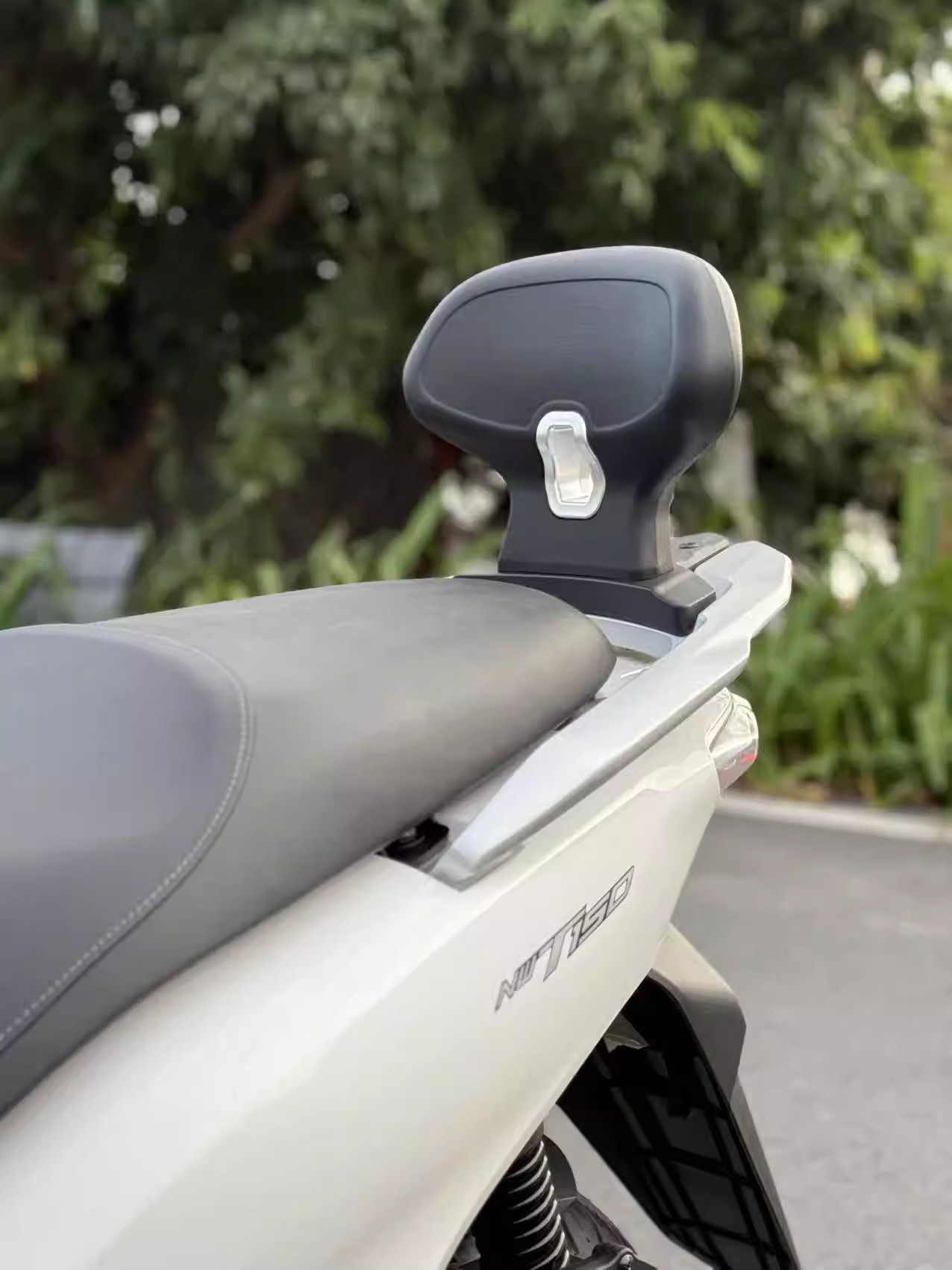 Suitable for Honda Nwt150 Modified Rear Backrest, Stable Support Lumbar Support, Rear Seat Lumbar Support, Passenger Rear Backrest