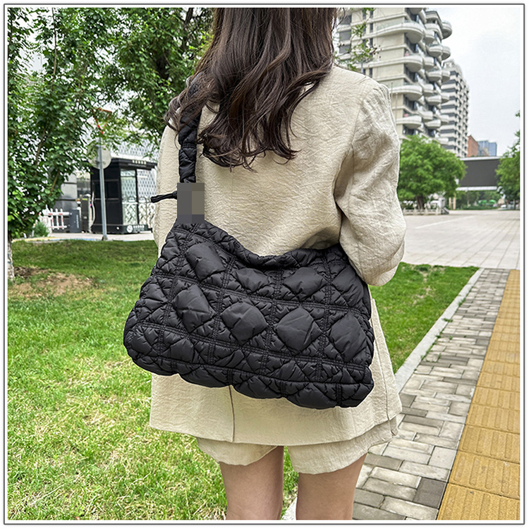 Wandering Cloud Bag Bubble Pleated Shoulder Crossbody Bag Handbag_voghion.com