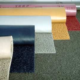 PVC底格地毯质地柔软色彩鲜艳舒适方形成品圈绒割绒地毯