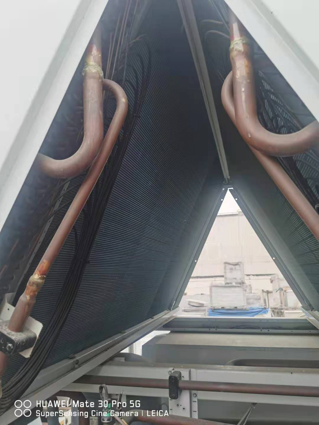 出售中央空调开利风冷螺杆30XQ1002制冷量980kw