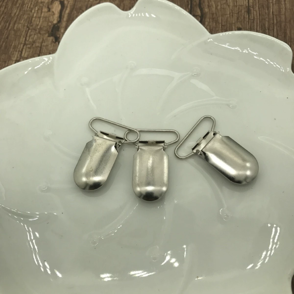 Прямая Продажа с фабрики металлического ремешка зажим утконоса аксессуары для одежды Гальваническая краска Большая скидка детский Ремешок Зажим