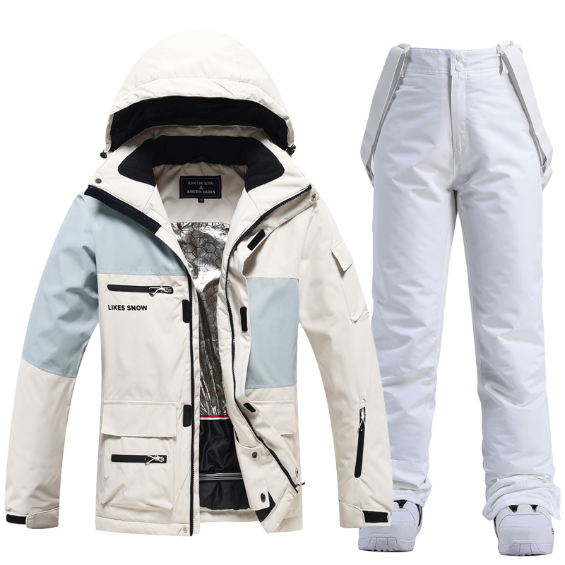 White trousers, 389meter