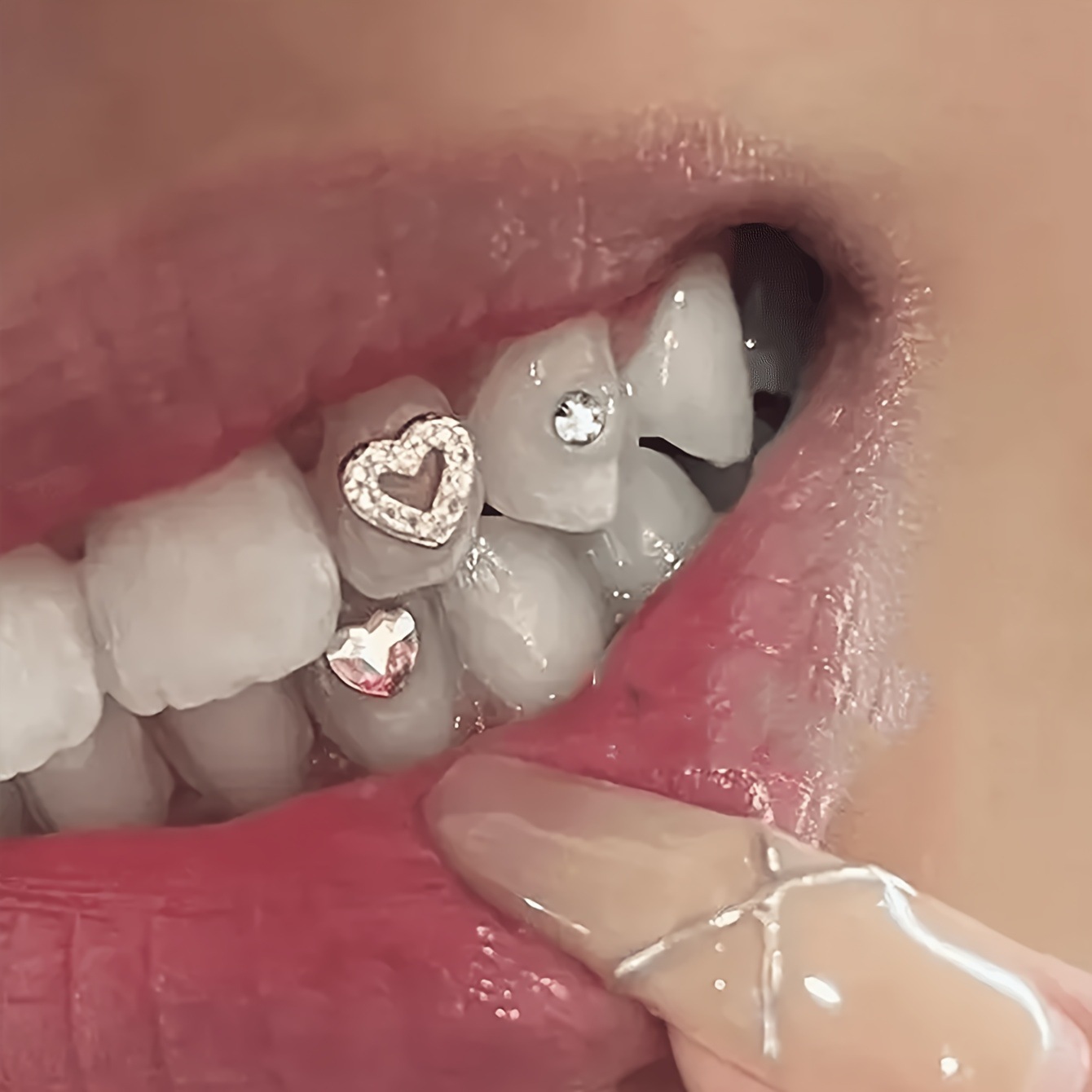 European And American Niche Creative Diamond Tooth Stickers, Personalized Trendy Heart-shaped Handmade DIY Dental_voghion.com