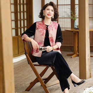 妈妈装春季套装新款马甲外套中老年人女装洋气国风内搭上衣三件套