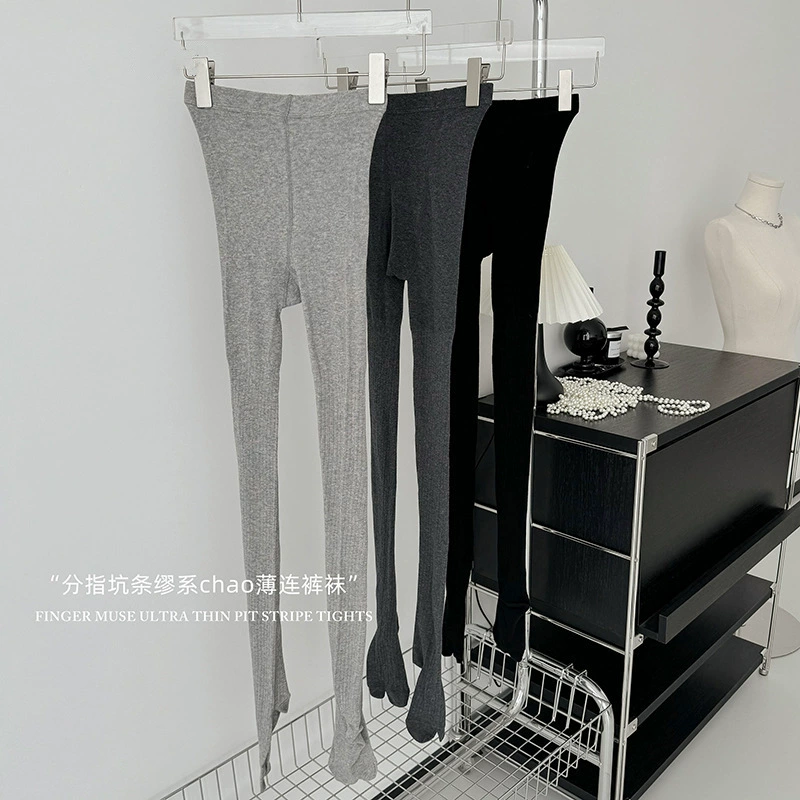 Весна и лето относятся к тонким колготкам и тонким колготкам. Тонкие леггинсы.